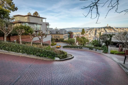 lombard-street-san-francisco-california-usa-2026-01-09-07-29-59-utc